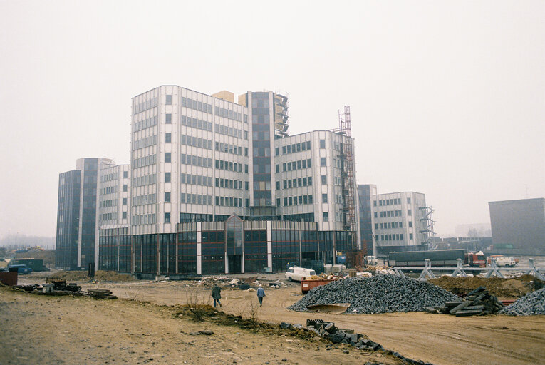 Fotografi 8: Construction works on the new EP Building in Kirchberg, Luxembourg in 1986.