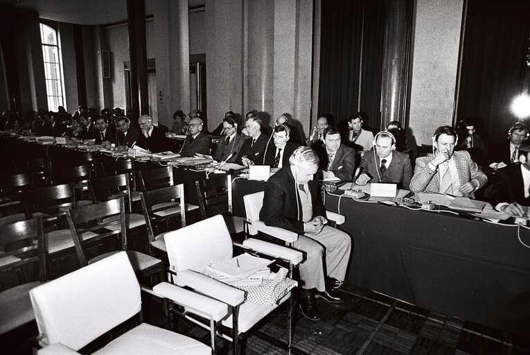 Fotogrāfija 18: Public Hearing on Transport in Paris