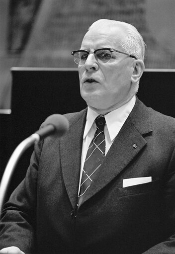 Session in Luxembourg in February 1977