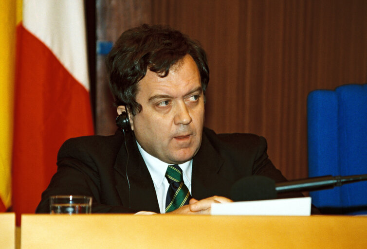 Fotografia 5: The 1993 Sakharov Prize is awarded to Oslobodenje Sarajevo represented by Zlatko DIZDAREVIC