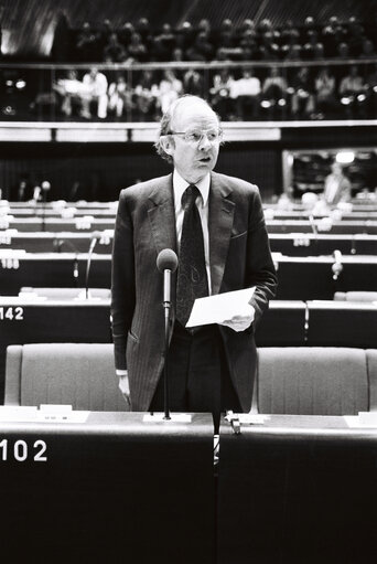 The MEP Sir Frederick CATHERWOOD during a session in Strasbourg on April 1980.