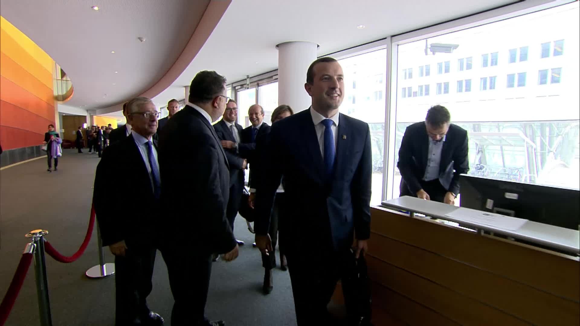 Hearing of Virginijus SINKEVICIUS, Commissioner-designate, Environment and Oceans: Ambiance of arrivals and opening statements by Chris DAVIES (Renew,GB), Chair of PECH Committee and Pascal CANFIN, Chair of ENVI Committee