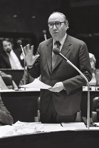 Billede 21: The European Commission President Roy JENKINS during a session in Luxembourg on March 1977.