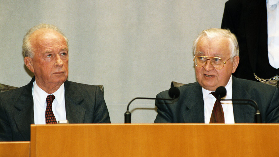 Снимка 4: Official visit of Yitzhak RABIN, Prime Minister of the State of Israel