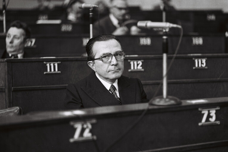 Fotografija 4: Plenary session in Luxembourg in October 1974