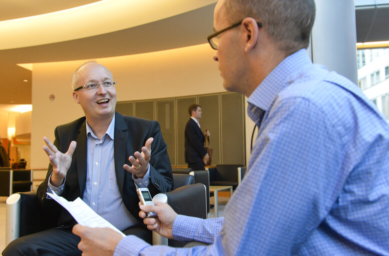 Photo 10: Interview of a MEP Mikael GUSTAFSSON by a Finnish journalist.