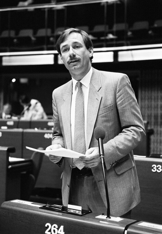 The MEP Geoffrey HOON during a session in Strasbourg on June 1988.