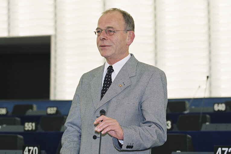 Foto 3: MEP Karsten KNOLLE in plenary Session in Strasbourg in October 2000