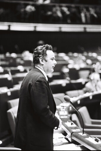 Снимка 5: The MEP Siegbert ALBER during a session in Strasbourg on January 1980.