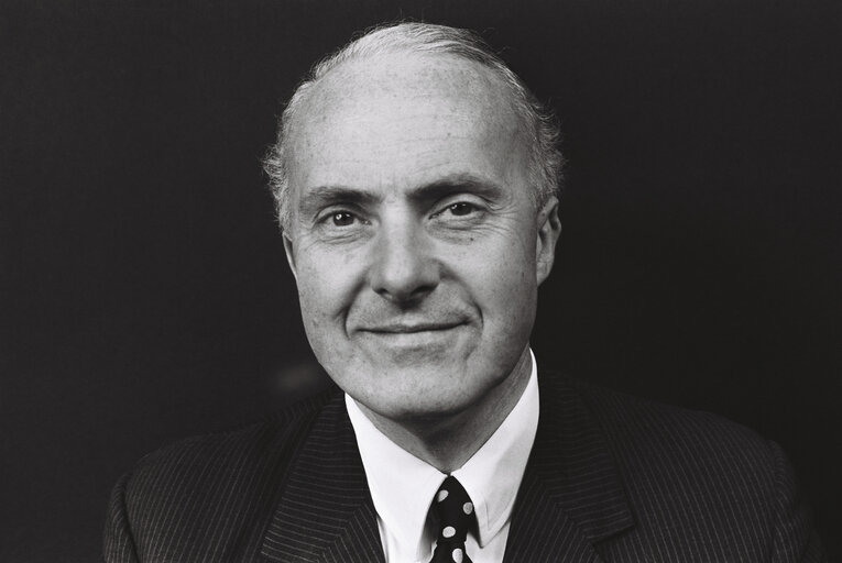 Zdjęcie 17: Portrait of the MEP Sir Brandon RHYS WILLIAMS in September 1979.