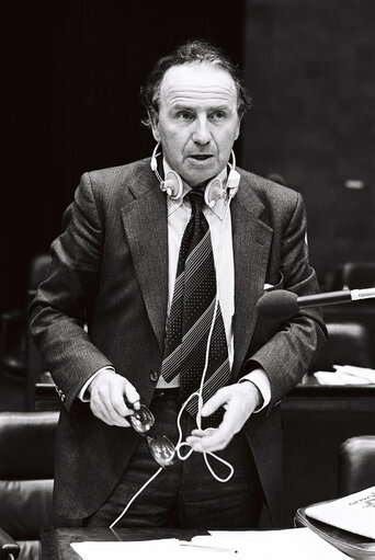 Gerald L'ESTRANGE during a session in December 1978.