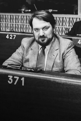 Fotografi 37: MEP Thomas SPENCER during a session in Strasbourg in March 1984.