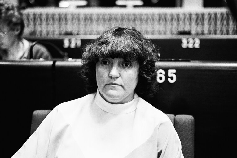 Fotografi 2: MEP Jacqueline HOFFMANN during a session in Strasbourg in March 1984.