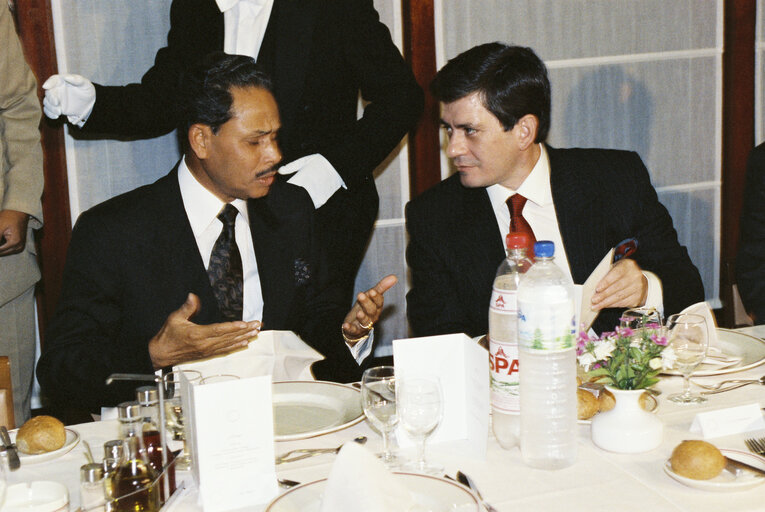 Foto 15: The President of Bangladesh makes an official visit to the EP in Brussels