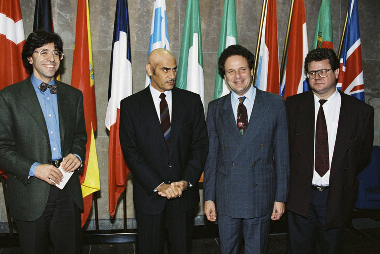 Fotogrāfija 36: Visit of an official from Kuwait to the EP in Brussels in October 1990