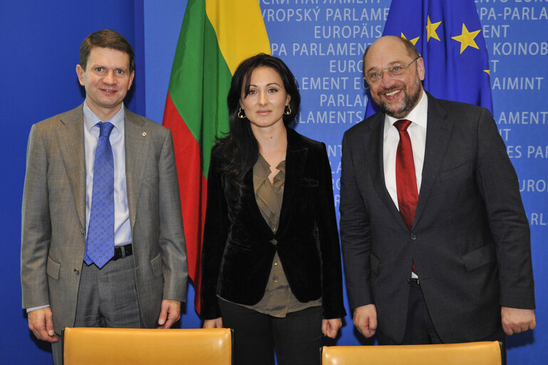 Fotografie 7: LEX signing with the Lithuanian Vice-Minister for European Affairs