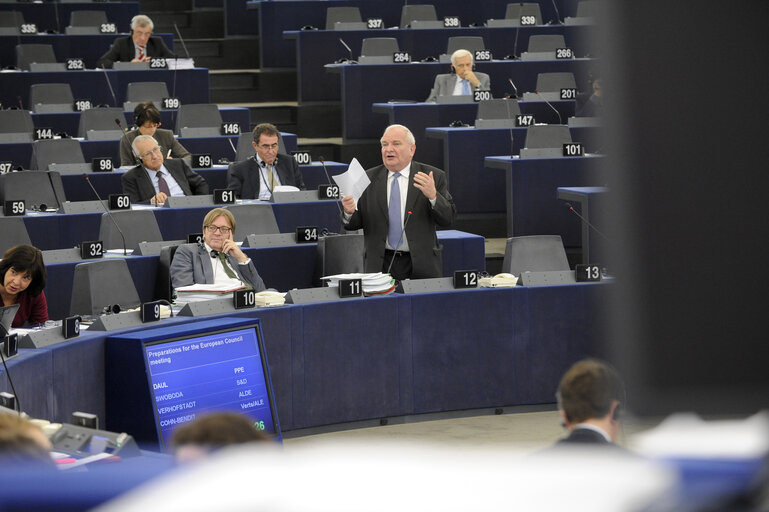 Fotografie 16: Preparations for the European Council meeting (24-25 October 2013)  Council and Commission statements during plenary session week 43 2013 in Strasbourg