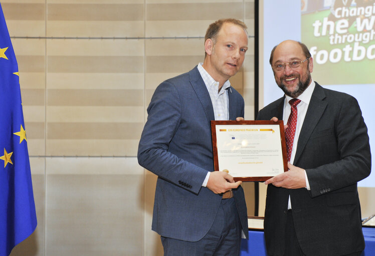 Zdjęcie 15: Awards European Citizen's prize 2013