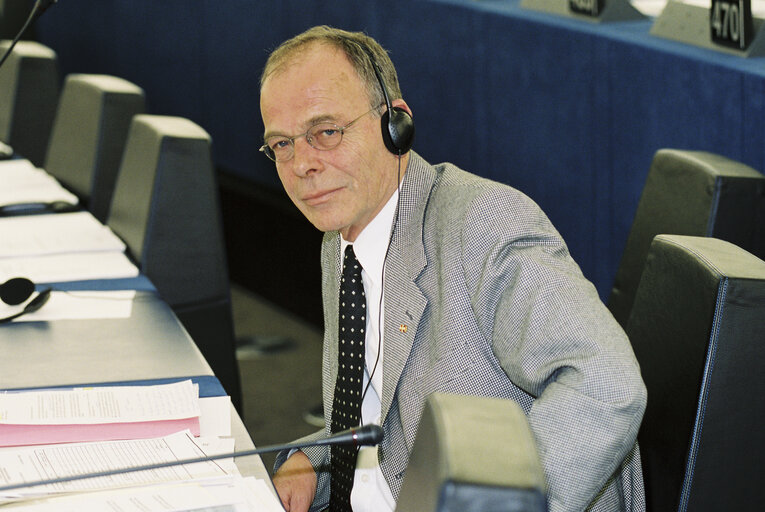 Foto 2: MEP Karsten KNOLLE in plenary Session in Strasbourg in October 2000