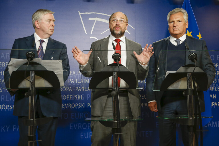 Suriet 16: Joint press point on Monitoring Ukraine by Martin SCHULZ, EP President, Pat COX, former EP President and Aleksander KWASNIEWSKI, former Polish President