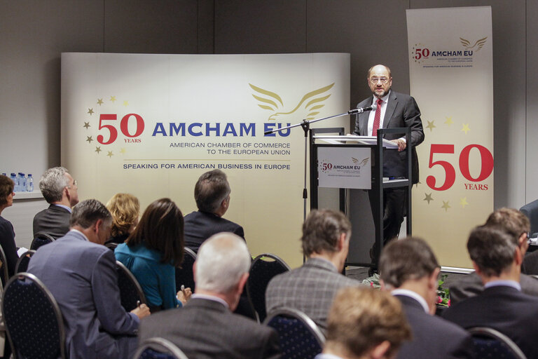 Foto 7: Keynote speech American Chamber of Commerce conference