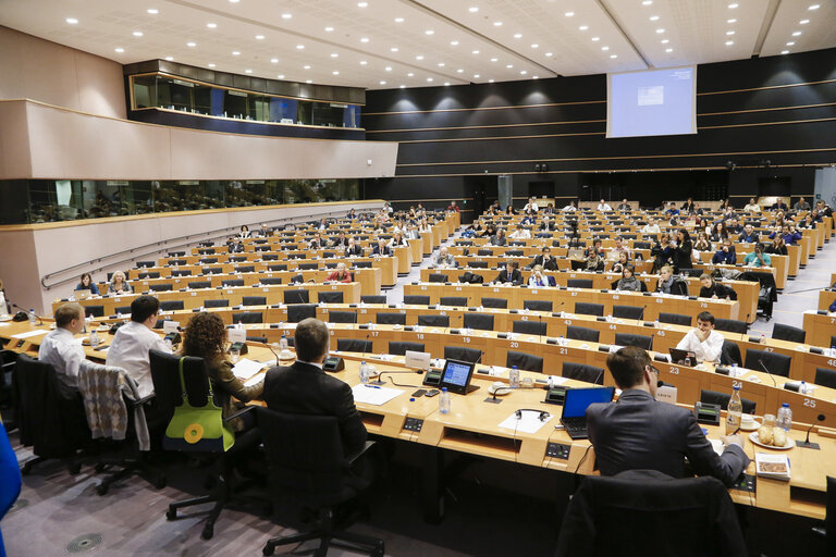 Valokuva 11: Meeting 'Privacy Platform, Surveillance vs. Encryption.Who's winning the cat and mouse game?'