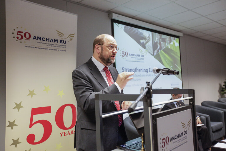 Foto 6: Keynote speech American Chamber of Commerce conference