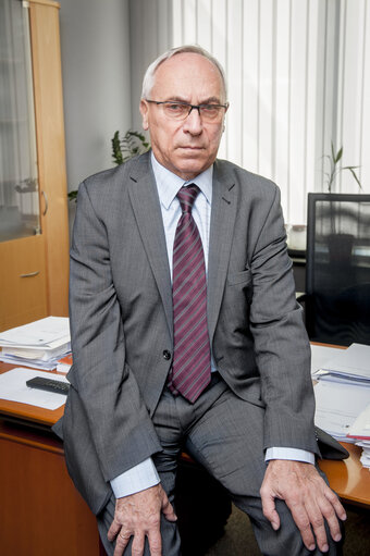 Foto 11: Portrait of Adam GIEREK MEP.