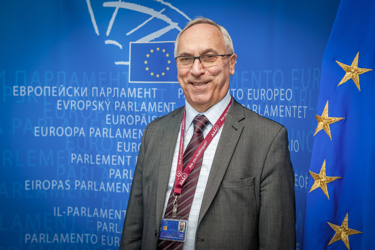 Fotogrāfija 2: Portrait of Adam GIEREK MEP.