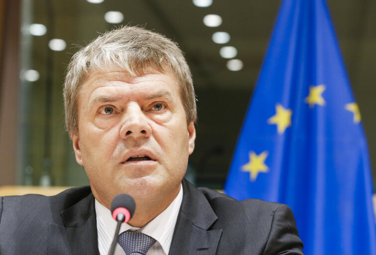 Valokuva 1: Meeting 'Privacy Platform, Surveillance vs. Encryption.Who's winning the cat and mouse game?'