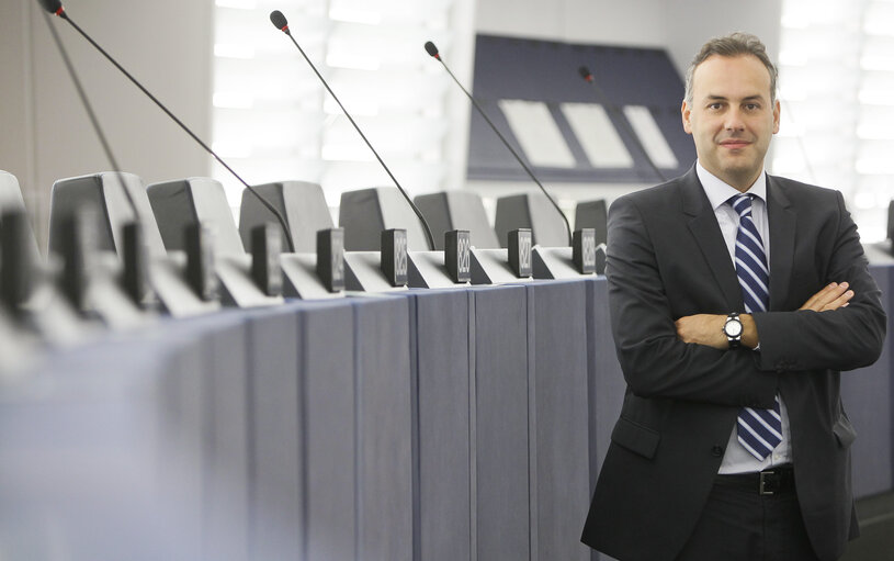 Georgios PAPANIKOLAOU  in plenary