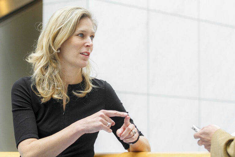 Photo 9 : Interview with MEP Silvana KOCH-MEHRIN in Brussels