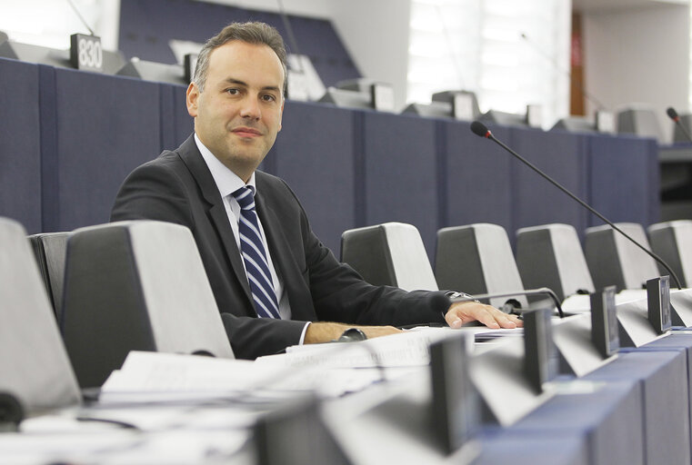 Georgios PAPANIKOLAOU  in plenary