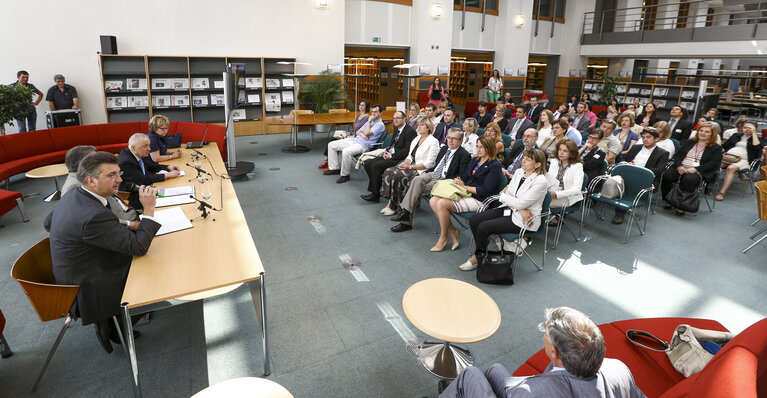 Fotografie 17: Croatian writers invited by Croatian MEP for a Cultural Event in the library of the European Parliament in Brussels