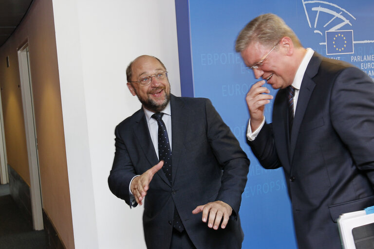 Fotografija 1: Martin SCHULZ - EP President meets Commissioner Stefan FULE in charge of Enlargement and European Neighbourhood Policy