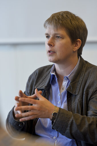 Photo 9: Britta REIMERS meets with a group of yound German Liberals