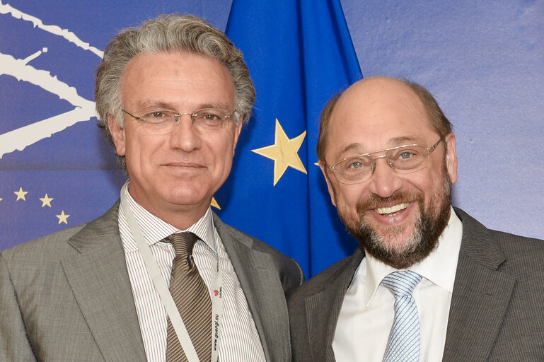 Photo 3 : Martin SCHULZ - EP President meets with MEP Takis HADJIGEORGIOU