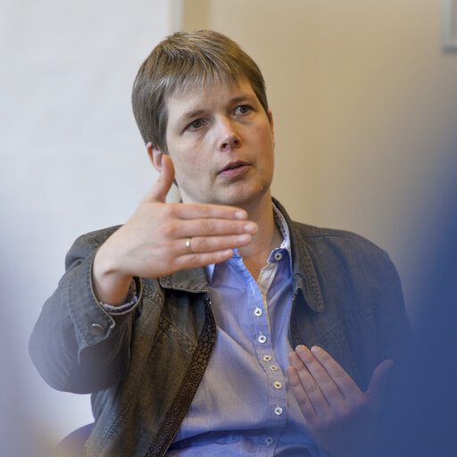 Fotografia 3: Britta REIMERS meets with a group of yound German Liberals