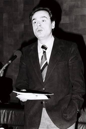 The delegue Heinz SCHREIBER during a session in December 1978.