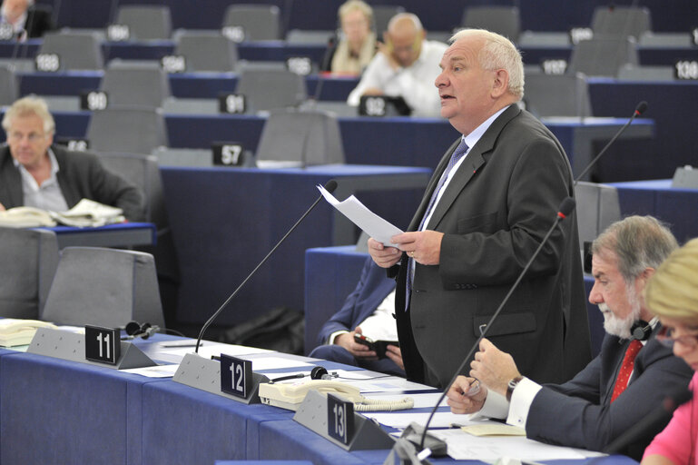 Снимка 2: Plenary Session week 27 2013 in Strasbourg - Conclusions of the European Council meeting (27-28 June 2013)