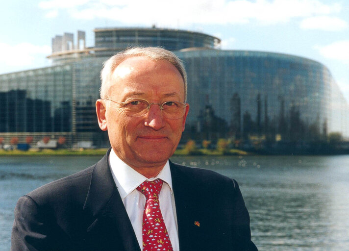 Fotografija 2: MEP Peter Michael MOMBAUR at the EP in Strasbourg.