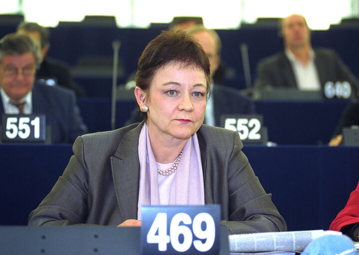 Photo 2: Baroness Sarah LUDFORD in plenary session in Strasbourg.