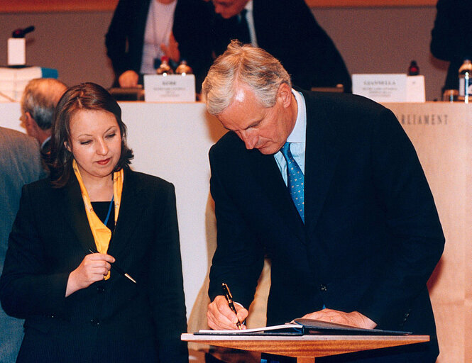 Fotografija 5: Last meeting of the European Convention on the Future of Europe - Signature of the final declaration