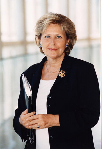 Foto 4: MEP Marie-France STIRBOIS at the EP in Strasbourg.