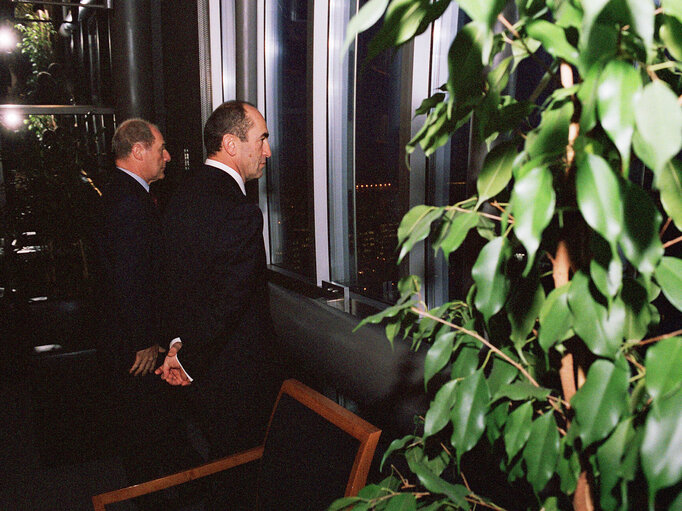 Fotografia 3: EP President meets with Robert KOCHARYAN, President of Armenia, in Brussels