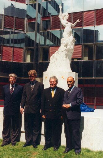 Zdjęcie 22: Inauguration of a statue at the EP in Strasbourg.