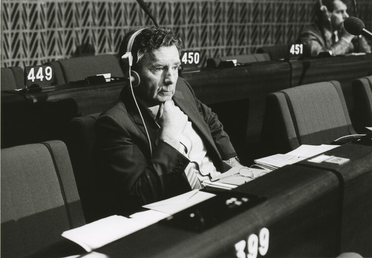 Thomas RAFTERY attends a plenary session in September 1984