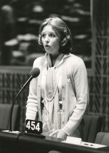 MEP Suzanne DEKKER speaks in plenary session