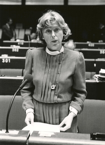 Gloria D. HOOPER speaks in plenary sesison in October 1982