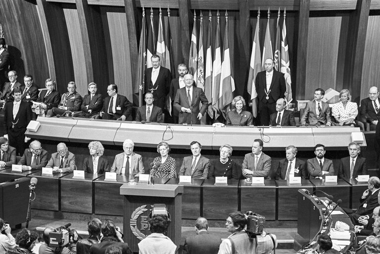 Visit of King and Queen of Spain at the European Parliament in Strasbourg in May 1986